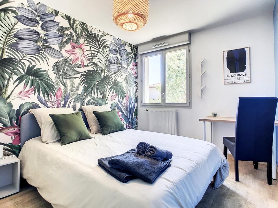 Bed, Bedroom