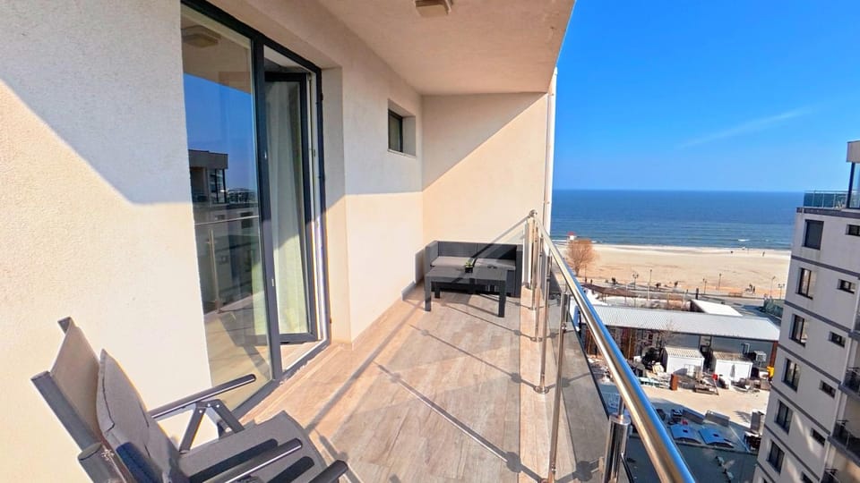 View (from property/room), Balcony/Terrace, Seating area, Sea view