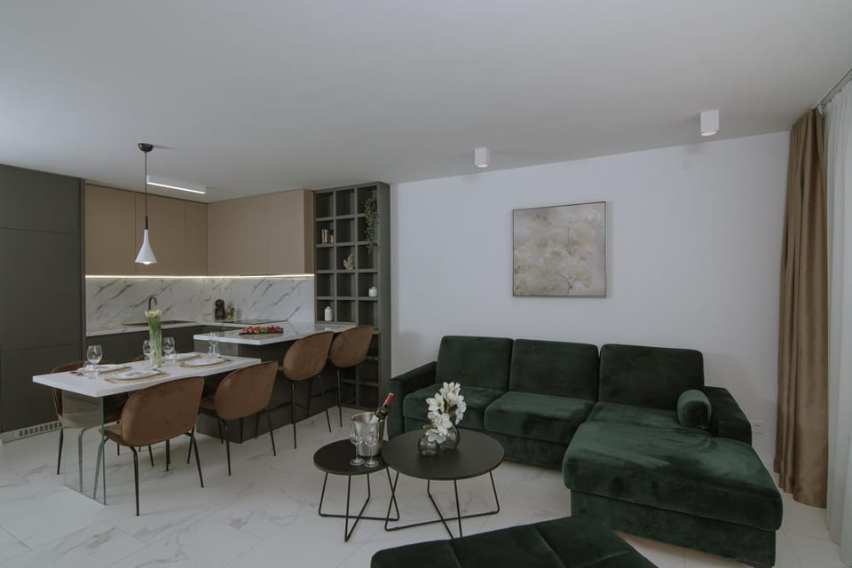 Kitchen or kitchenette, Living room