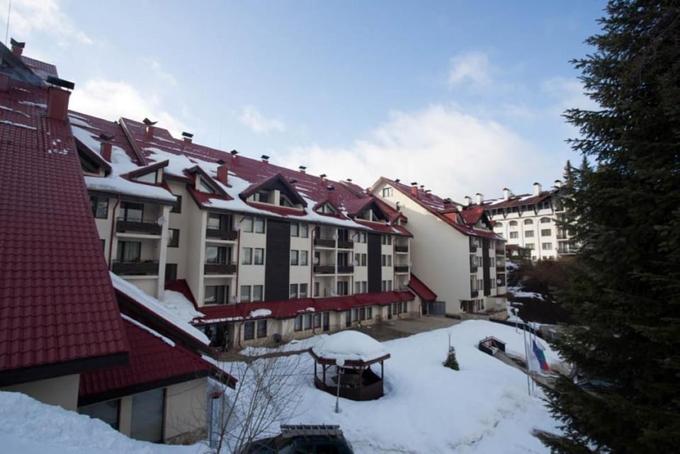 Property building, Winter