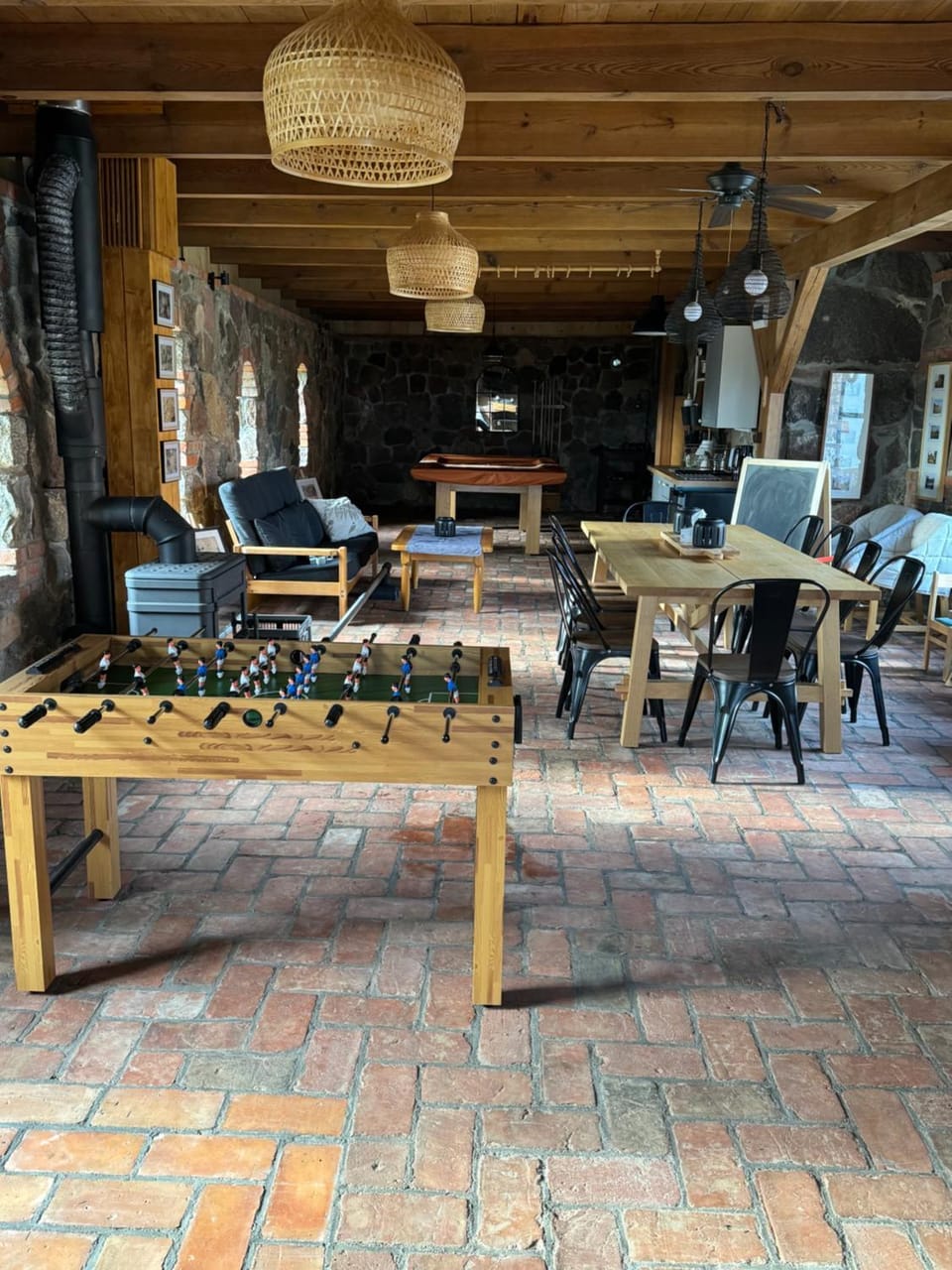 Game Room, Seating area