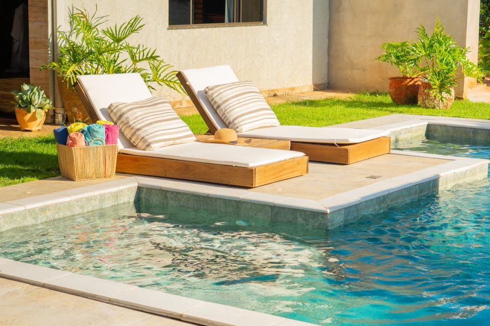 Patio, Day, Natural landscape, Garden, Garden view, Pool view, Swimming pool, sunbed
