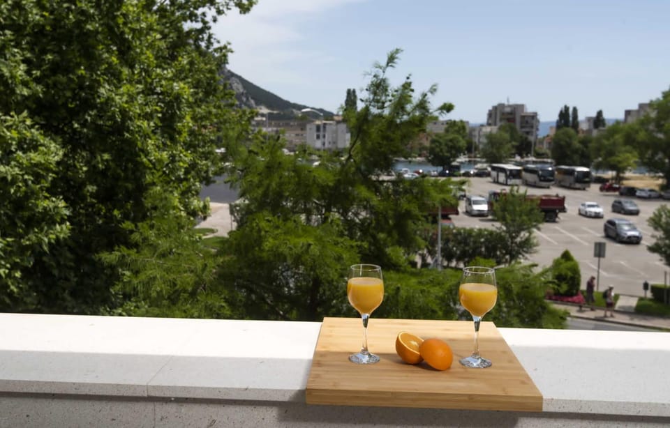 Turquoise River view, Omis Apartment in Split-Dalmatia County