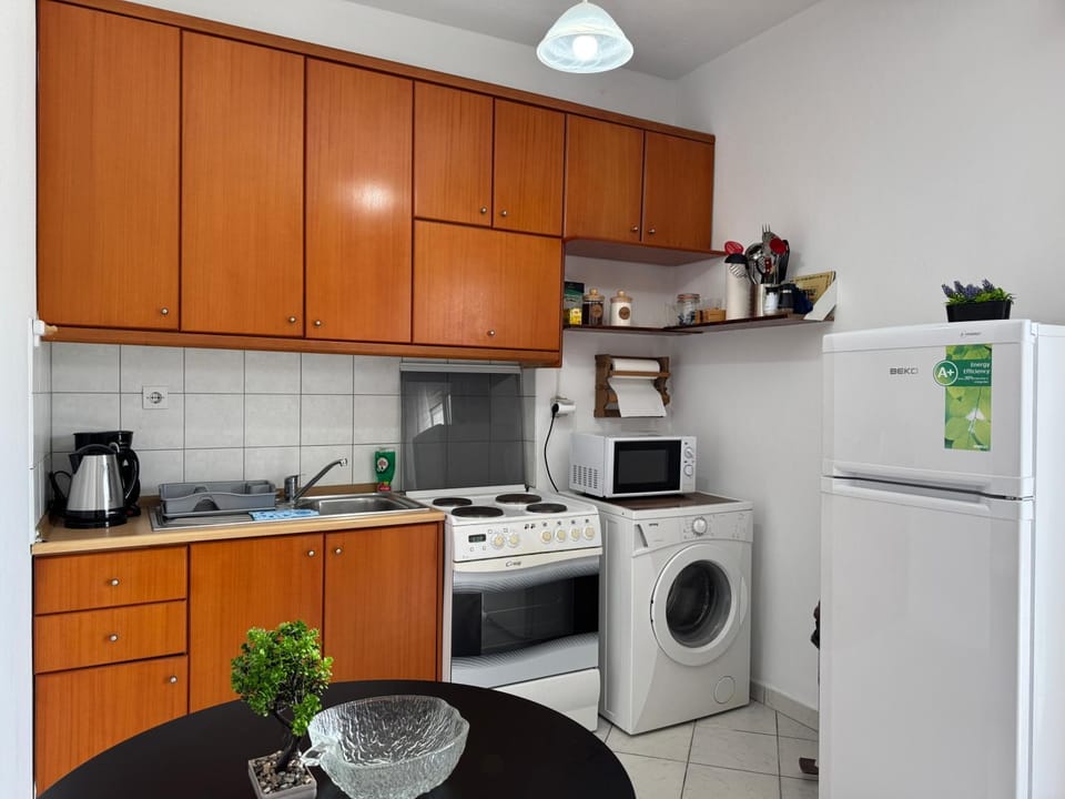 White Apartment - Thassos Town Apartment in Thasos