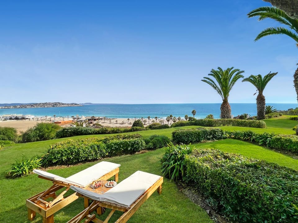 Garden, Sea view