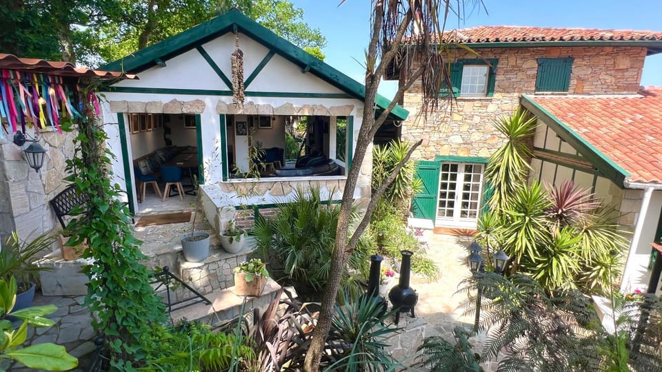 Art-Villa Merkel - 28 pers - 11 chambr - 10 WC - Piscine Villa in Anglet