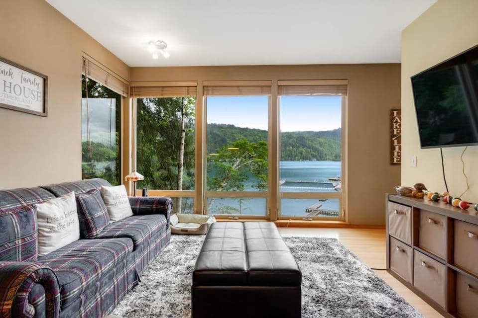 Lake Sutherland Ski Condo Apartment in Lake Sutherland