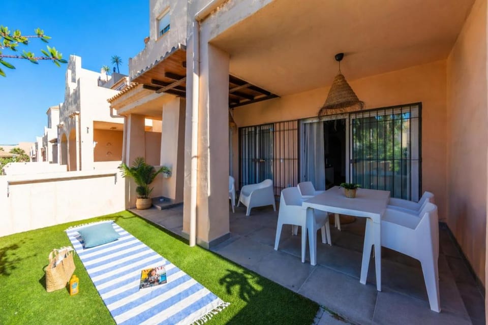 Surf Apartment - Wifi - Parking - Swimming Pool - Patio - Garden Apartment in Costa de la Luz