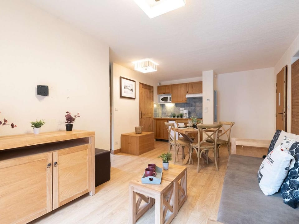 Appartement Centre-Ville avec Piscine et WiFi, Animaux Acceptés - FR-1-296-399 Apartment in Saint-Lary-Soulan