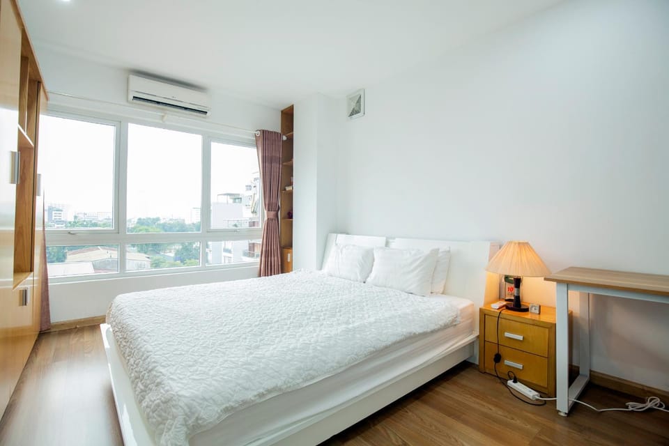 Bed, Photo of the whole room, Bedroom, air conditioner