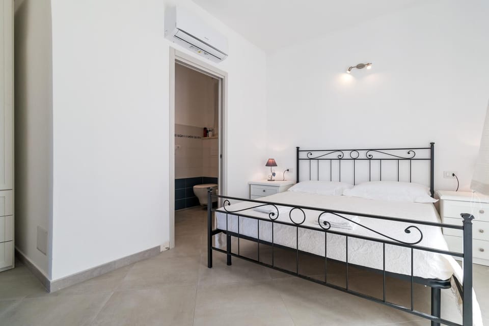 Bathroom, Bedroom