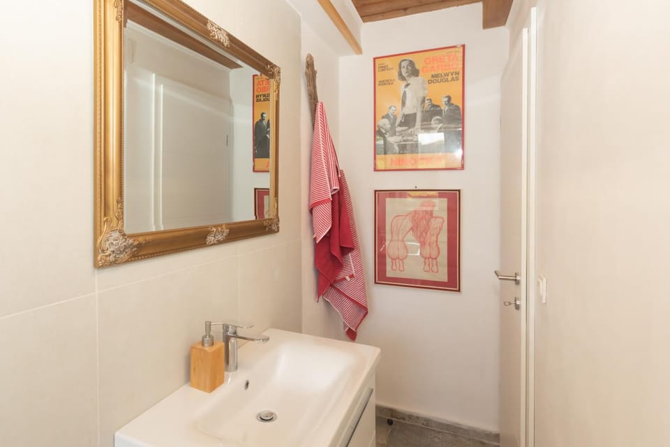 Shower, Bathroom, towels