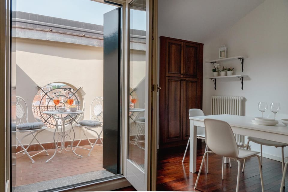 Balcony/Terrace, Dining area