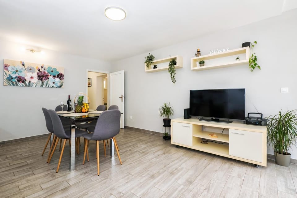 Green Oasis Apartment in Split