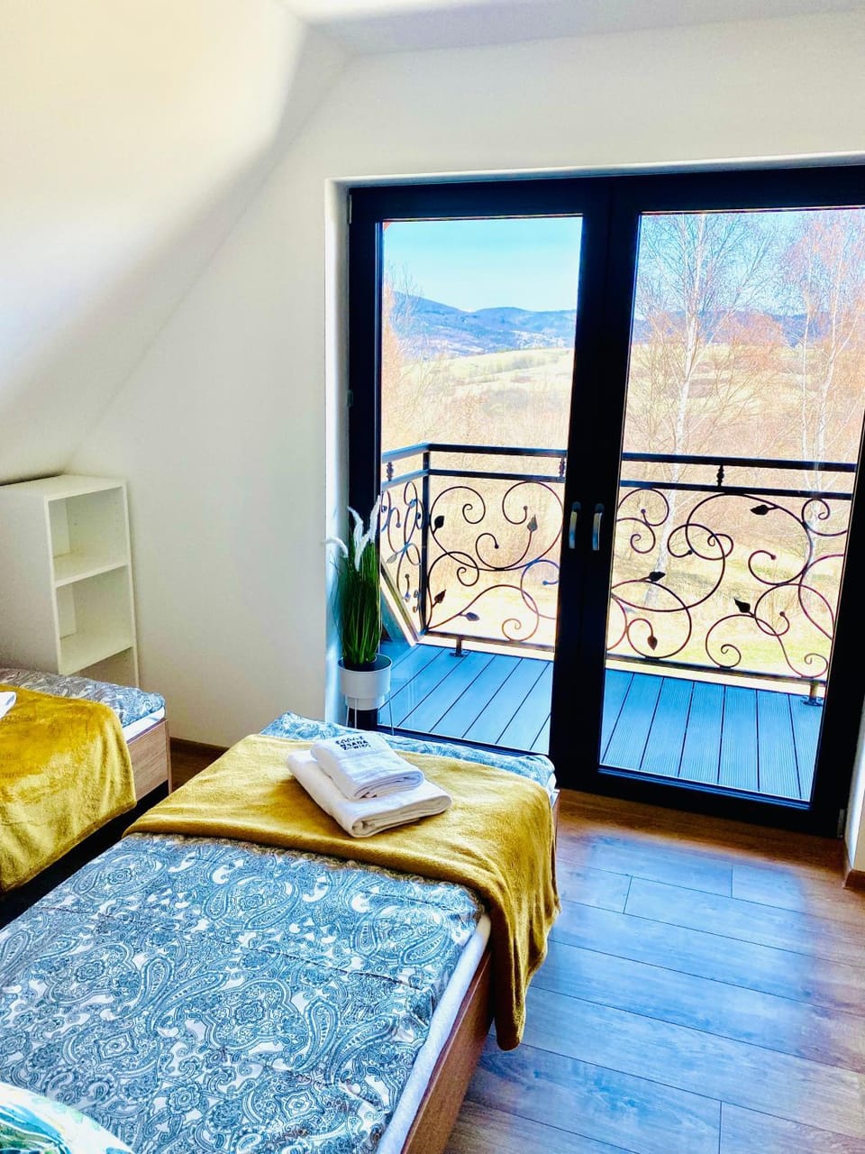 Balcony/Terrace, Internal: Not applicable to any particular room