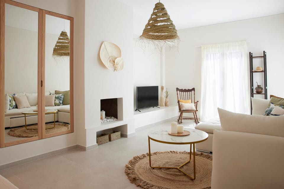 TV and multimedia, Living room, Seating area