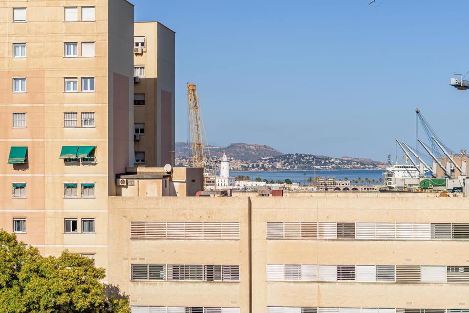 Nearby landmark, Neighbourhood, City view, Street view