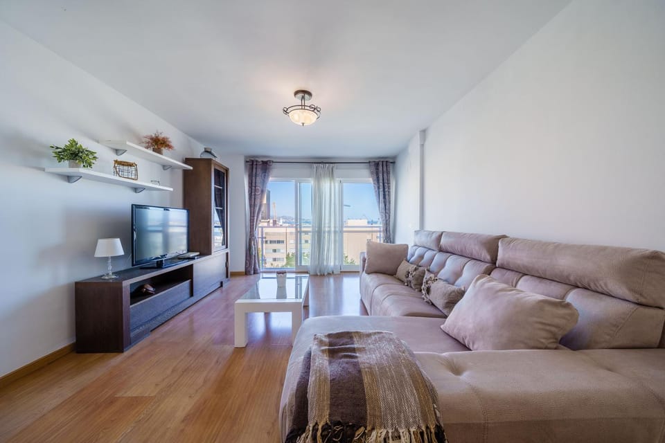 TV and multimedia, Living room, Lounge or bar, Seating area
