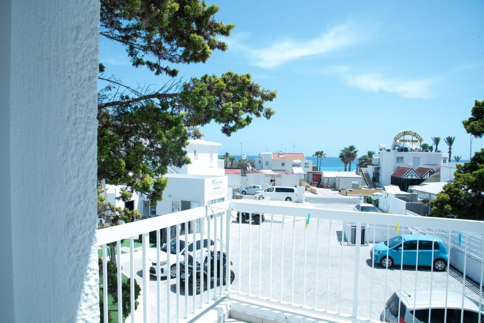 View (from property/room), Balcony/Terrace