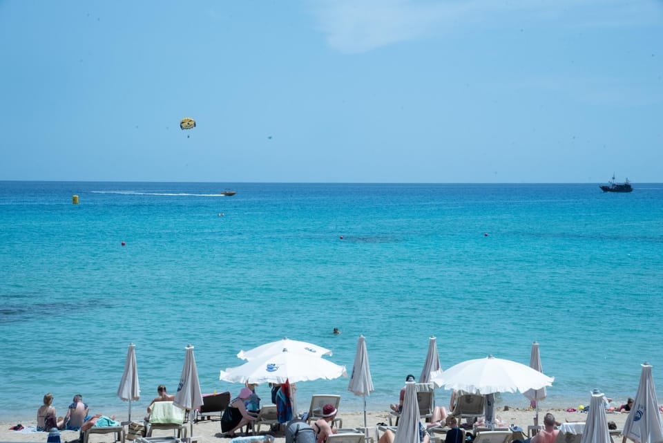 Beach, Area and facilities