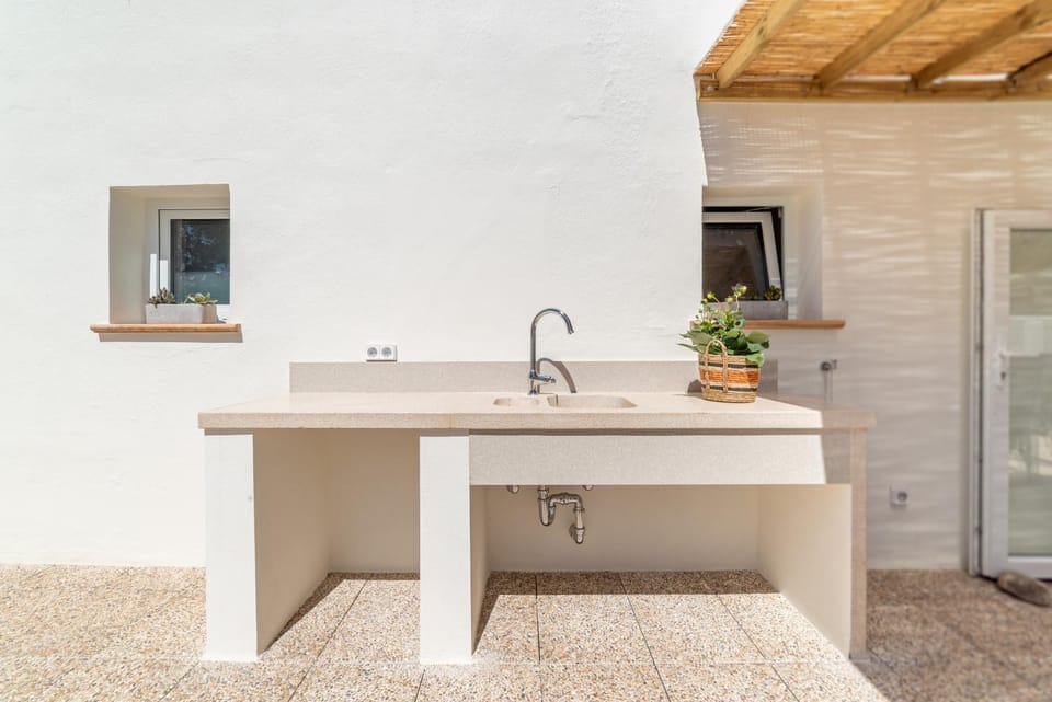 Patio, BBQ facilities, Kitchen or kitchenette