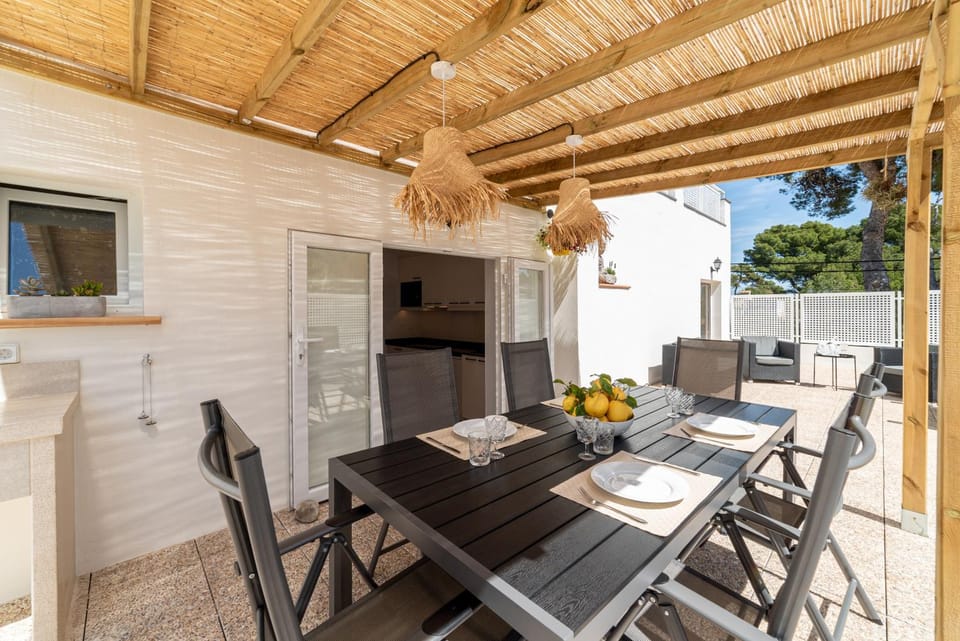 Patio, Balcony/Terrace, Dining area