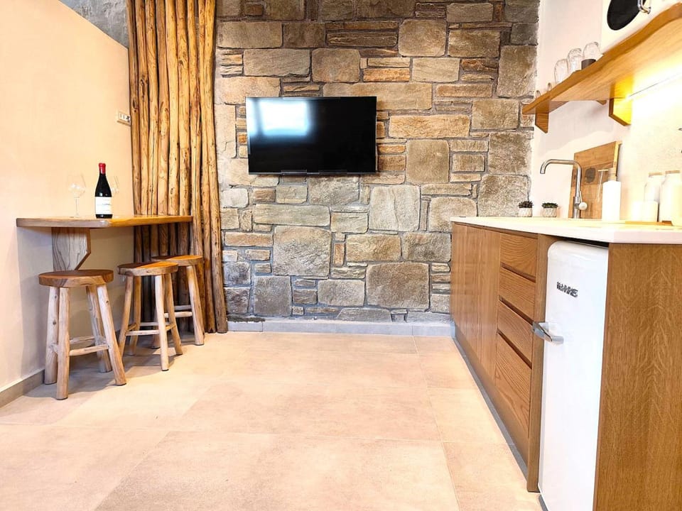 TV and multimedia, Coffee/tea facilities, Kitchen or kitchenette
