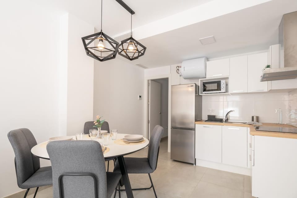 Dining area, kitchen