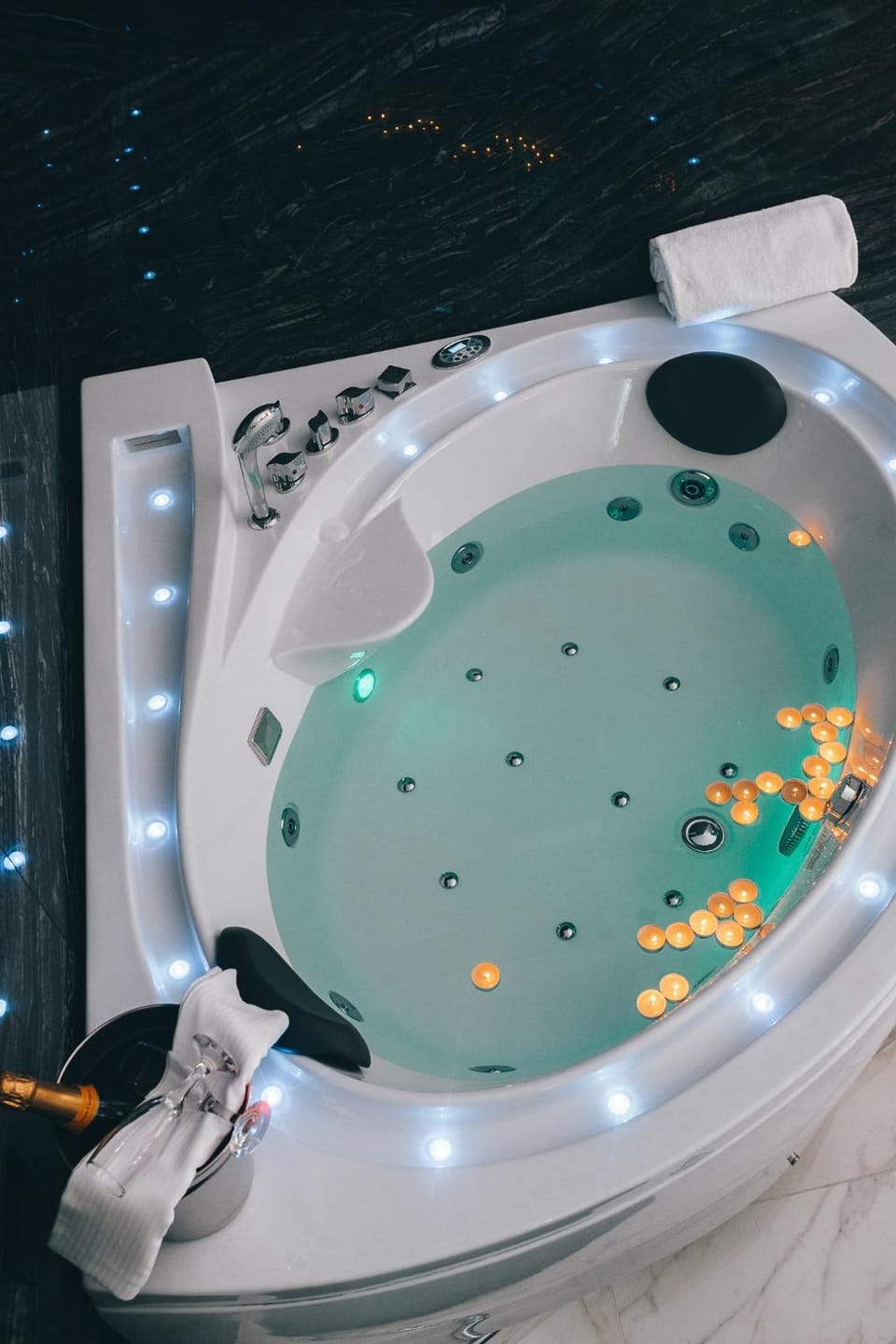 Hot Tub, Bath
