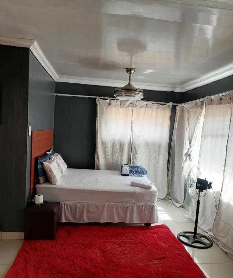 Galaxy Guest House Pretoria Bed and Breakfast in Pretoria