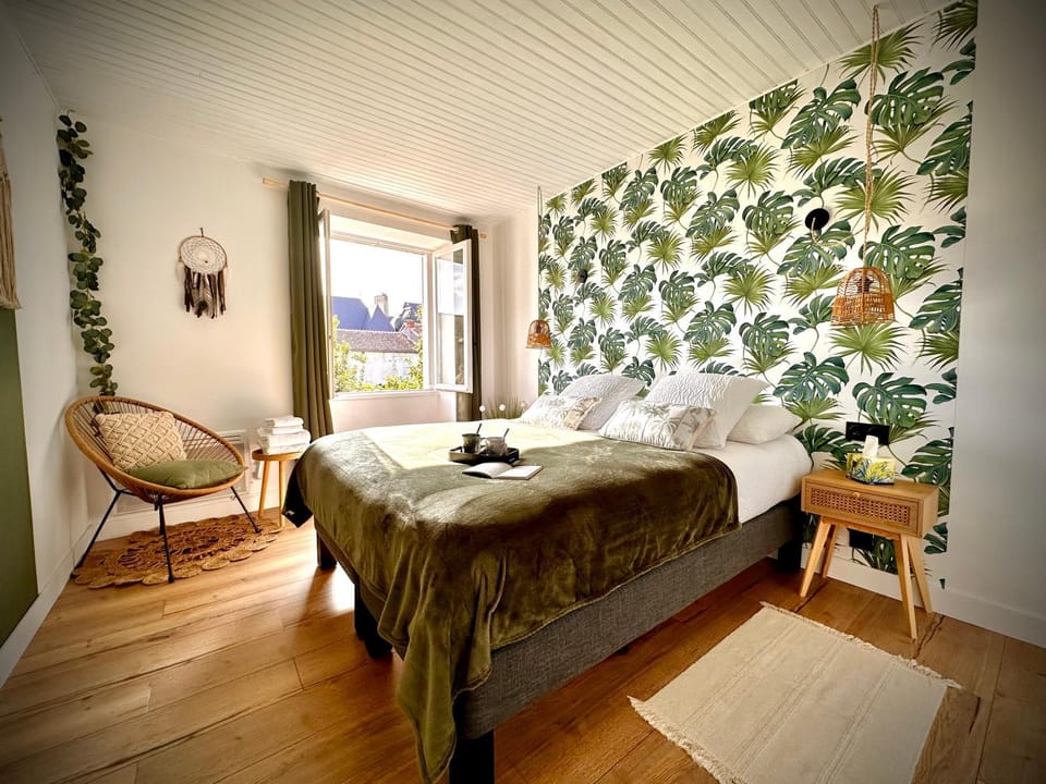 Bed, Bedroom