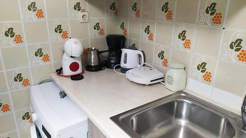 Kitchen or kitchenette