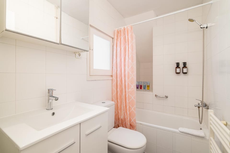 Bathroom, Bath