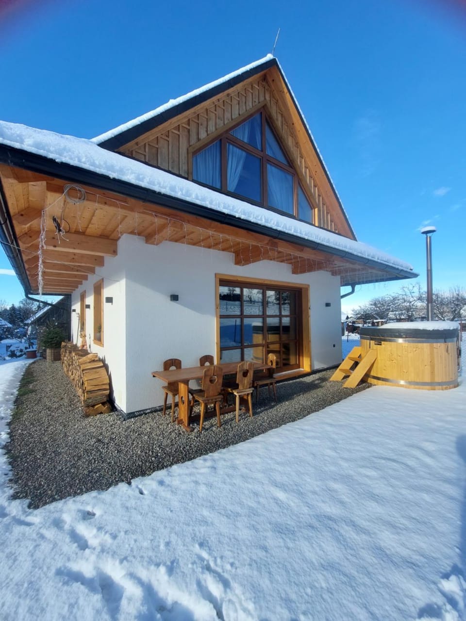 Property building, Winter, Hot Tub