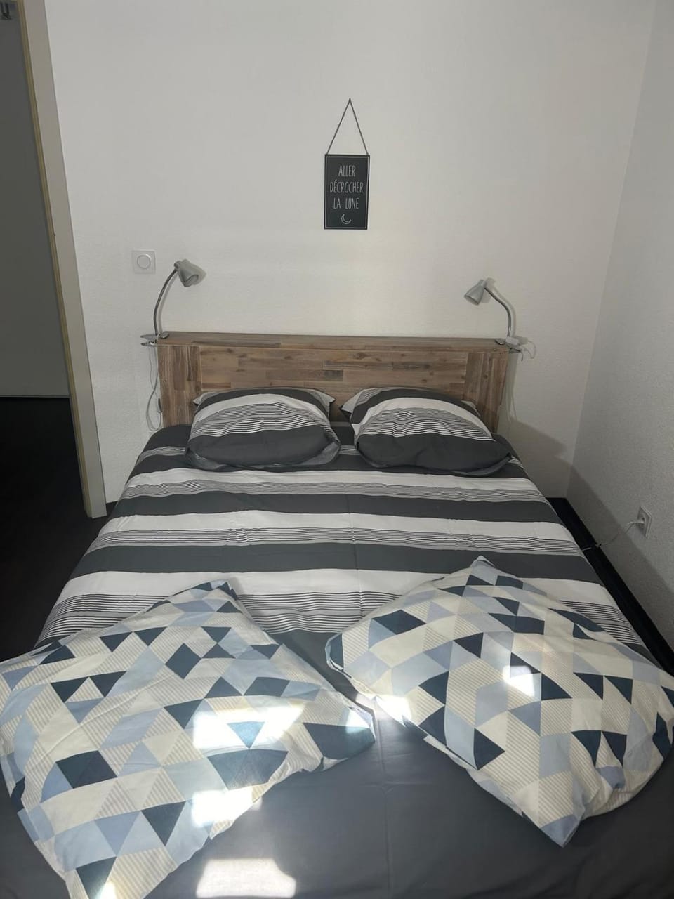 Bed, Bedroom
