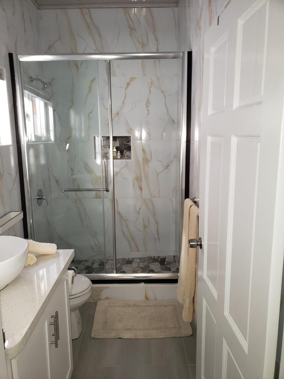 JemmRose Suites Apartment in Caribbean