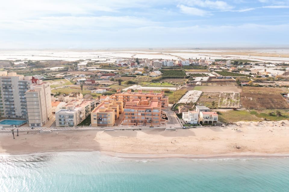 Property building, Bird's eye view, Beach