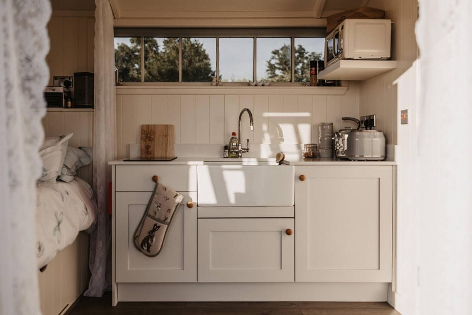 Kitchen or kitchenette, kitchen, kitchen
