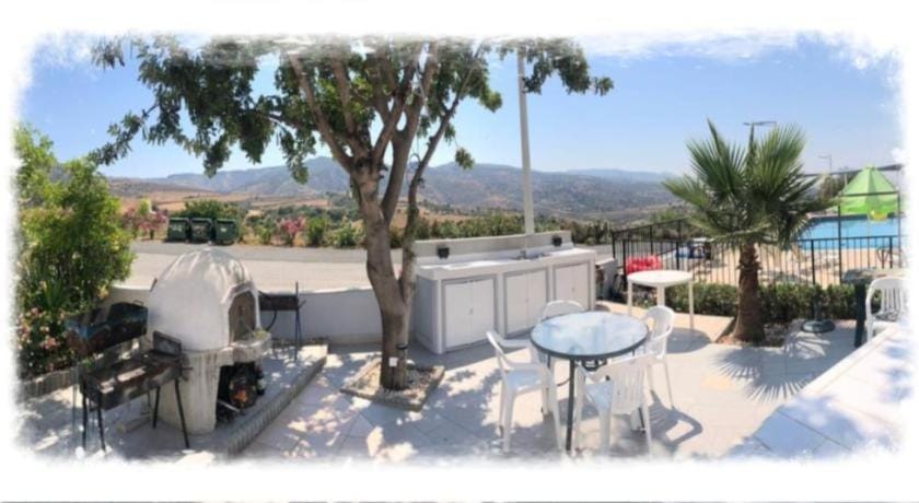 Panoramic Holidays - Deluxe 6 Apartment in Peyia