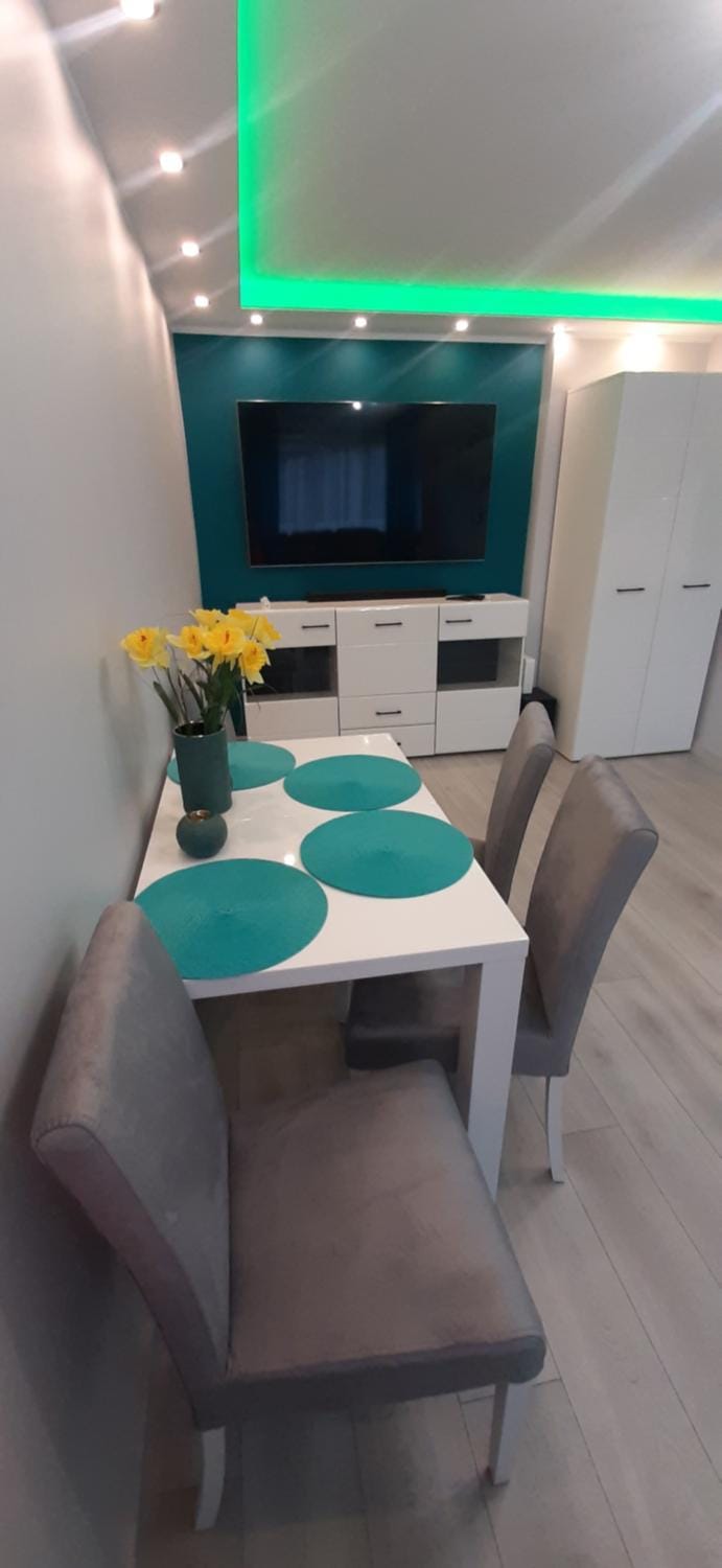 TV and multimedia, Dining area