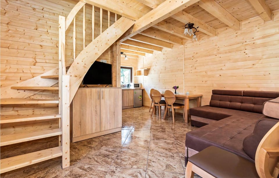 Beach Front Home In Pobierowo With Wifi House in West Pomeranian Voivodeship, Poland