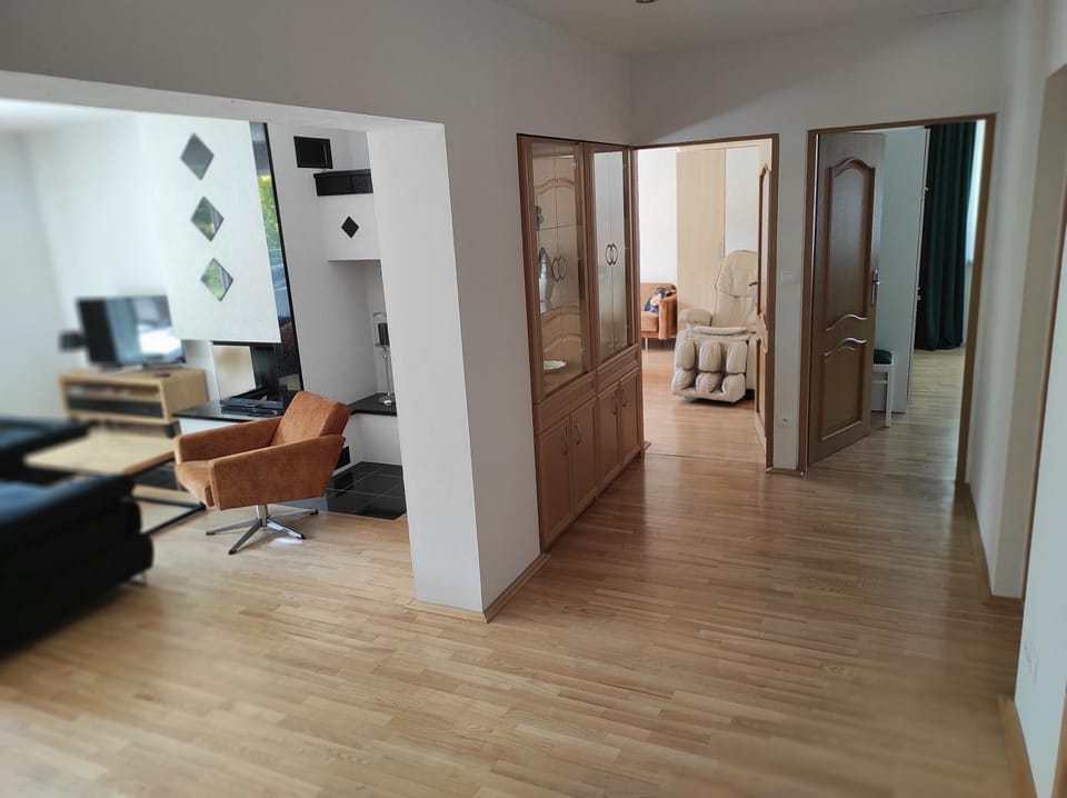 Massage, View (from property/room), Living room, Lobby or reception, Seating area, Windsurfing, Bedroom