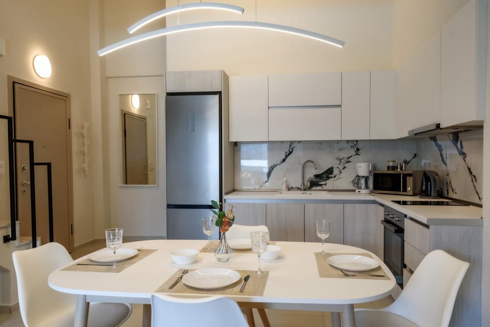 Kitchen or kitchenette, Dining area, Communal kitchen