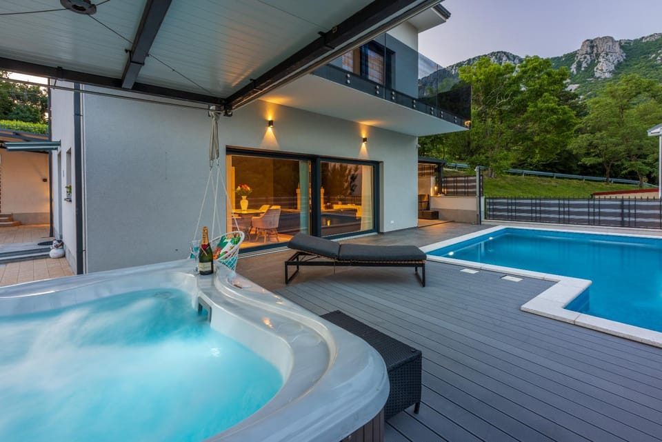 Property building, Pool view, Swimming pool