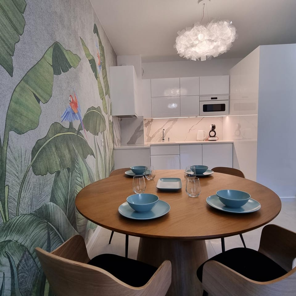 Kitchen or kitchenette, Dining area, pet friendly, stove