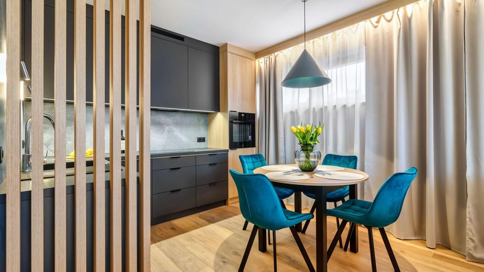 TV and multimedia, Kitchen or kitchenette, Dining area