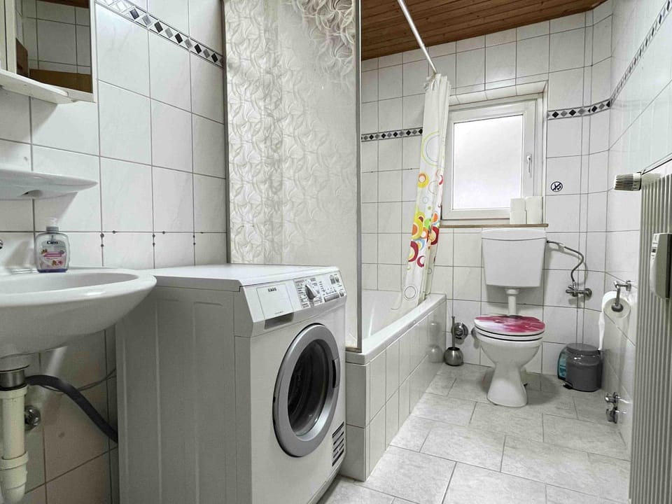 Toilet, Bathroom, Bath, washing machine
