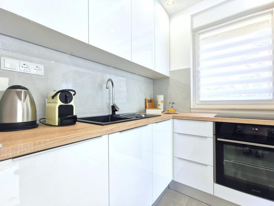 Coffee/tea facilities, Kitchen or kitchenette, pet friendly, stove