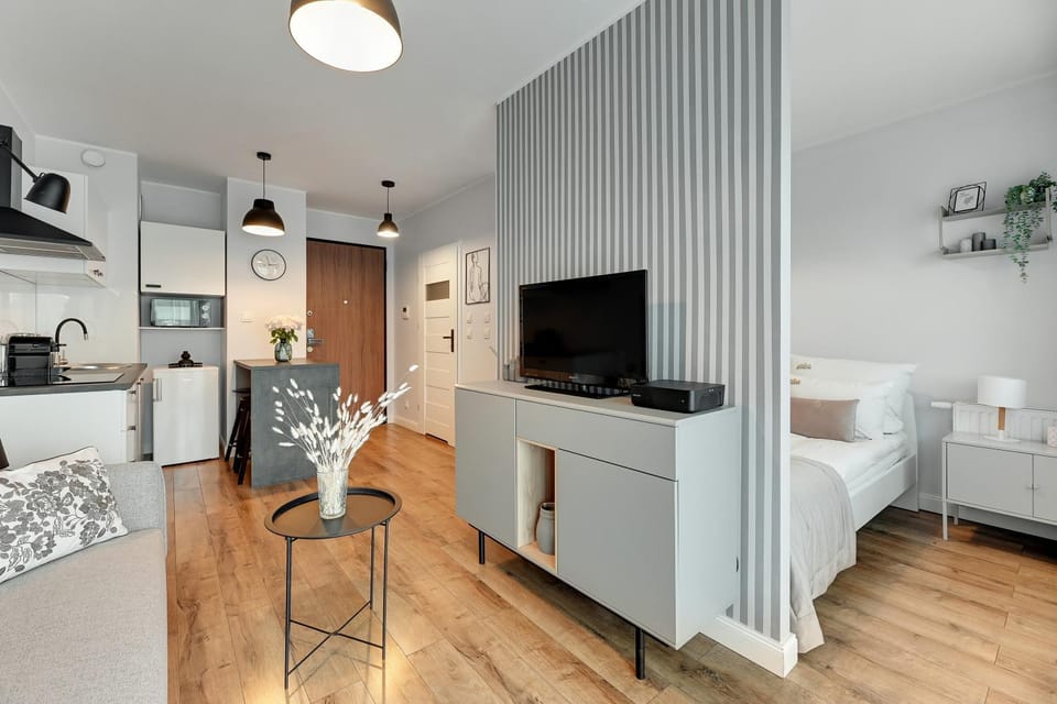 Communal lounge/ TV room, Bed, TV and multimedia, Kitchen or kitchenette, Living room, Photo of the whole room, Seating area, Evening entertainment, Bedroom, hair dresser
