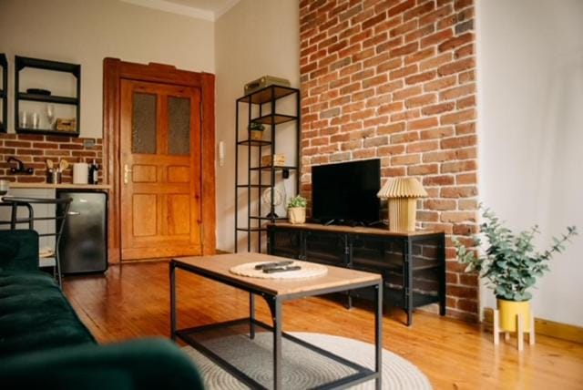 TV and multimedia, Living room, Bedroom, locker